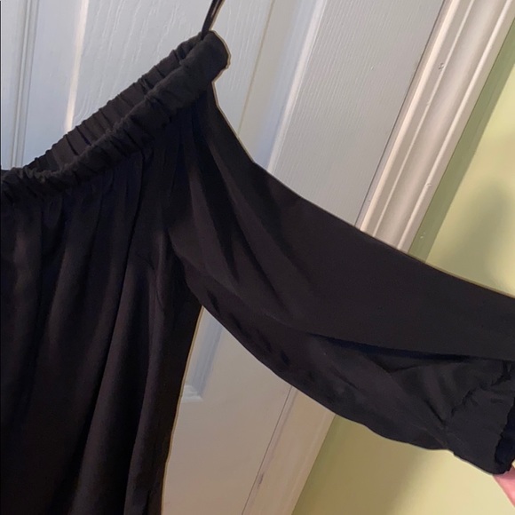 Babaton off the shoulder top - Picture 2 of 5